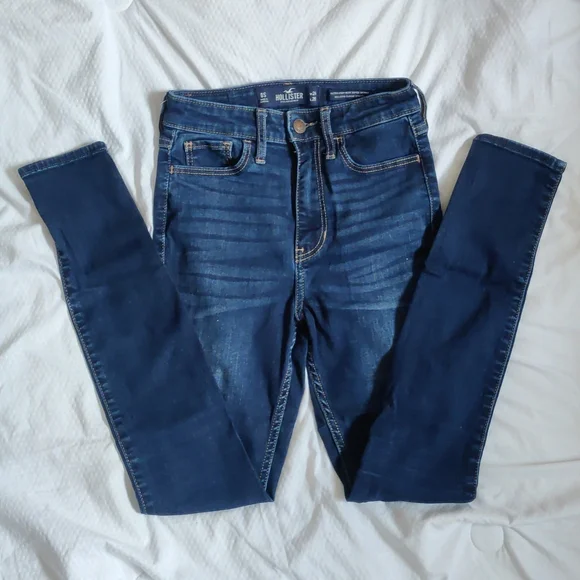 Hollister Ultra High-Rise Super Skinny Dark Wash Jeans - Picture 2 of 5